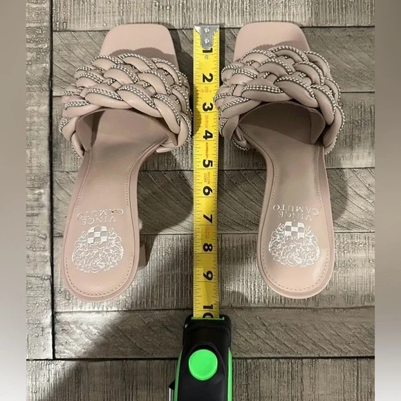 VINCE Camuto Rayley Sandal, Color: Taupe/Stone, size 8M - Picture 10 of 12